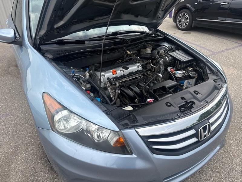 Honda Accord LX sedan AT 2011