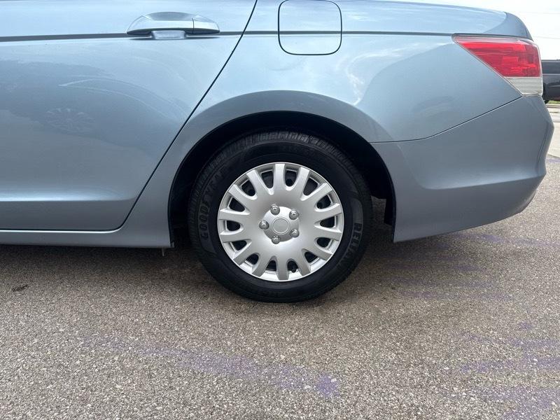 Honda Accord LX sedan AT 2011