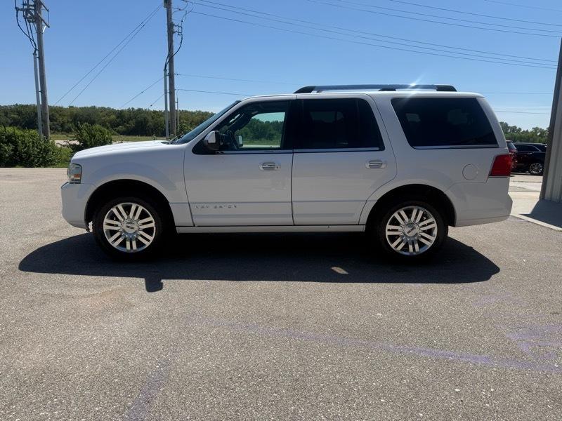 Lincoln Navigator 4WD 2011