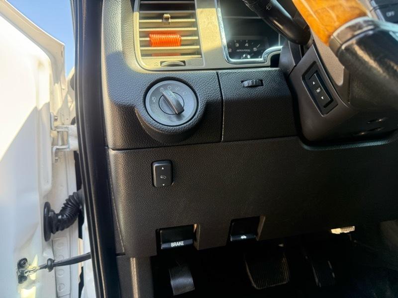 Lincoln Navigator 4WD 2011