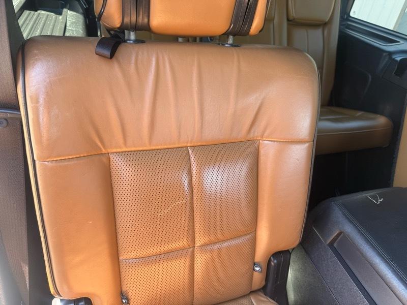 Lincoln Navigator 4WD 2011