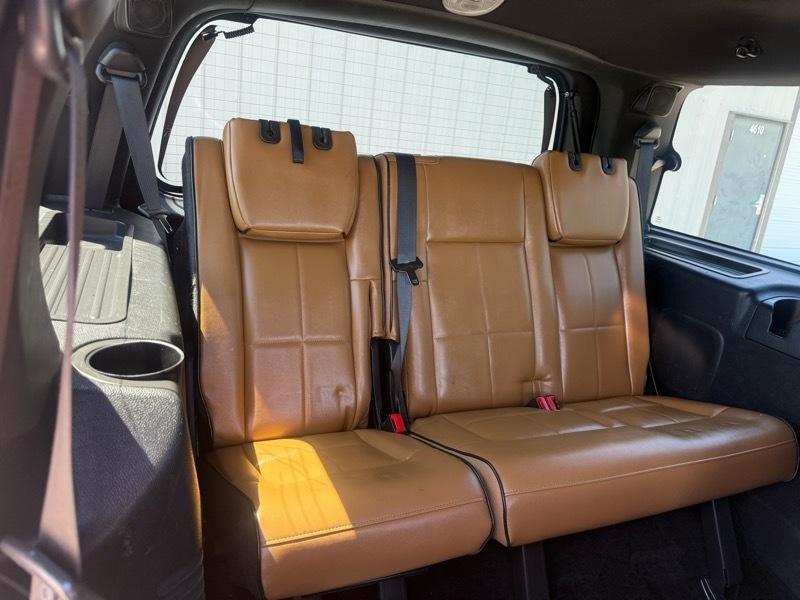 Lincoln Navigator 4WD 2011