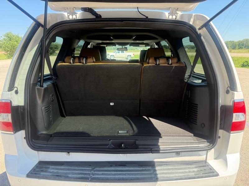 Lincoln Navigator 4WD 2011