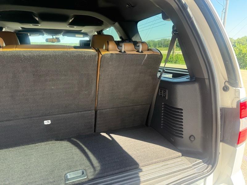 Lincoln Navigator 4WD 2011
