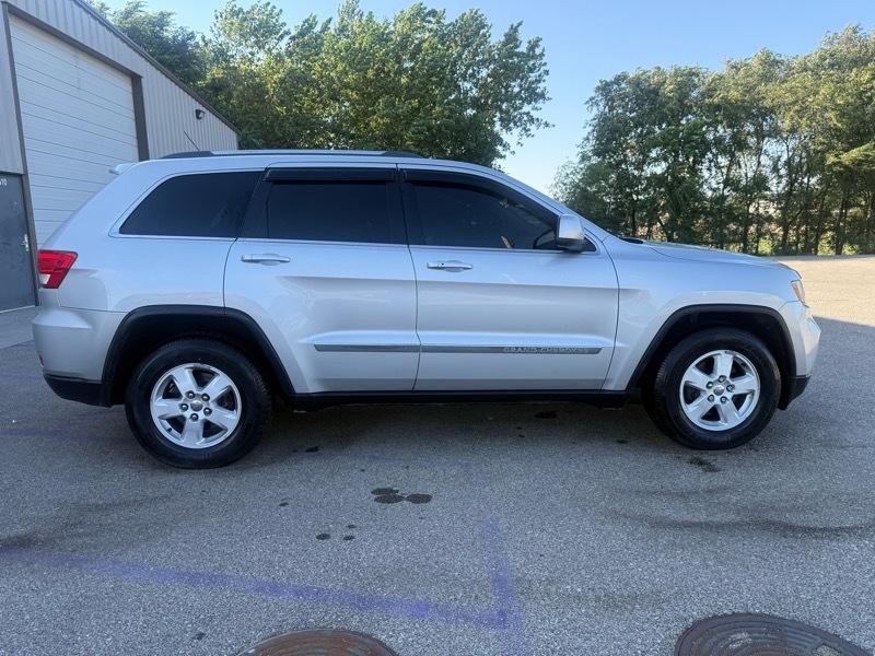 Jeep Grand Cherokee Laredo 4WD 2011