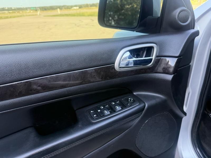Jeep Grand Cherokee Laredo 4WD 2011