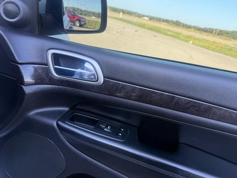 Jeep Grand Cherokee Laredo 4WD 2011