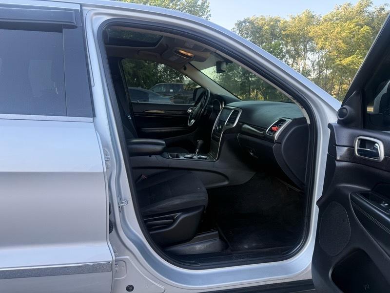 Jeep Grand Cherokee Laredo 4WD 2011