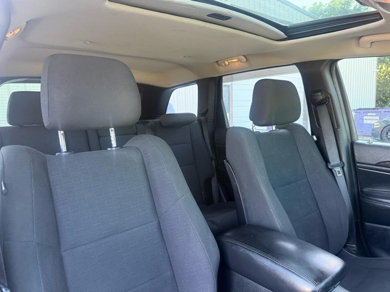 Jeep Grand Cherokee Laredo 4WD 2011