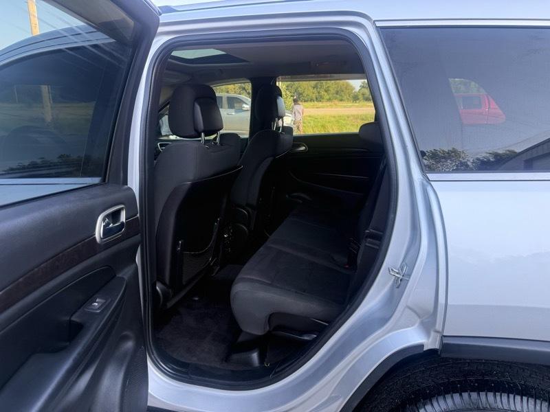 Jeep Grand Cherokee Laredo 4WD 2011
