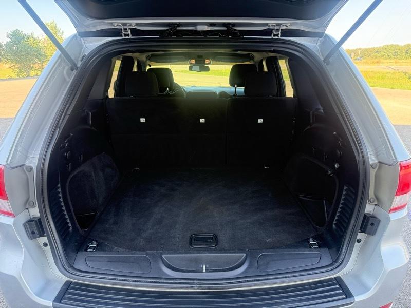 Jeep Grand Cherokee Laredo 4WD 2011