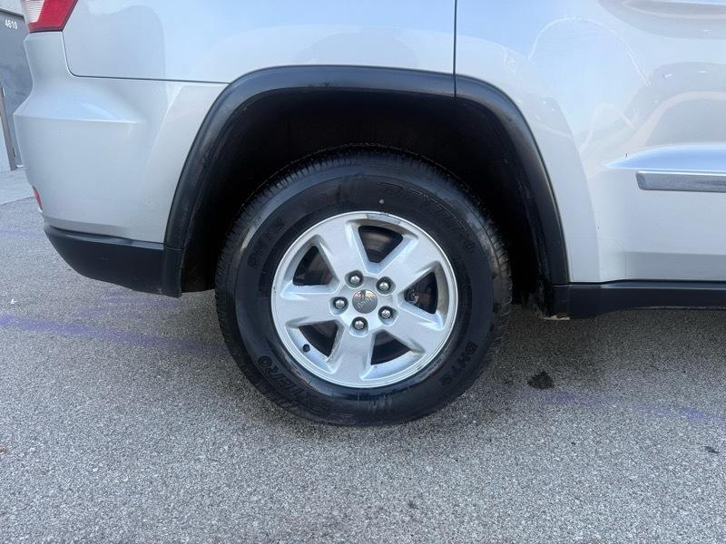 Jeep Grand Cherokee Laredo 4WD 2011