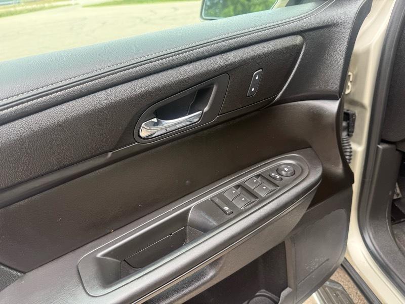 Chevrolet Traverse 1LT AWD 2013