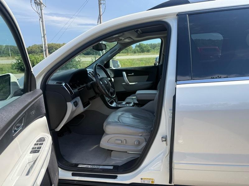 GMC Acadia SLT-2 AWD 2010