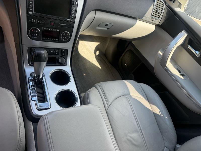 GMC Acadia SLT-2 AWD 2010