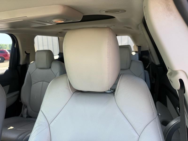 GMC Acadia SLT-2 AWD 2010
