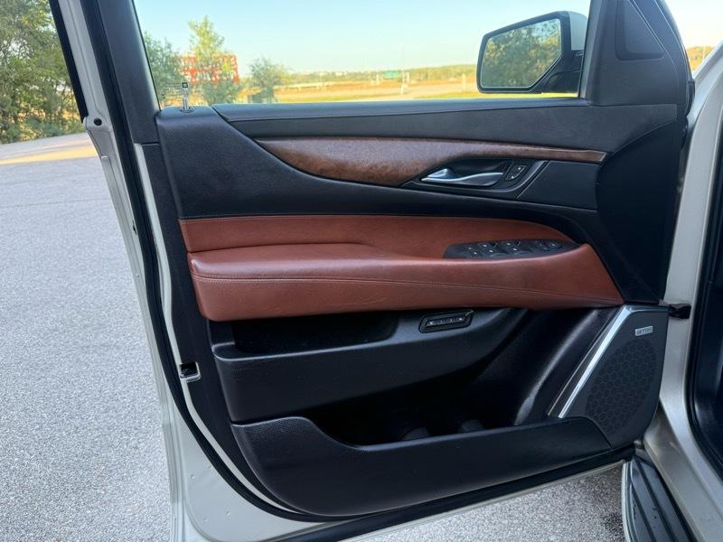Cadillac Escalade Premium 4WD 2015