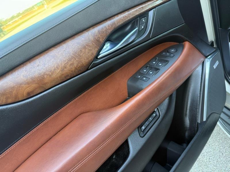 Cadillac Escalade Premium 4WD 2015