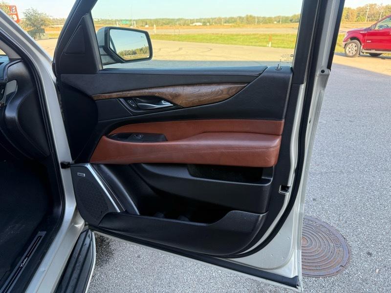 Cadillac Escalade Premium 4WD 2015
