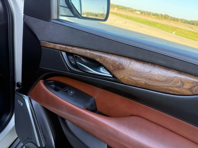 Cadillac Escalade Premium 4WD 2015
