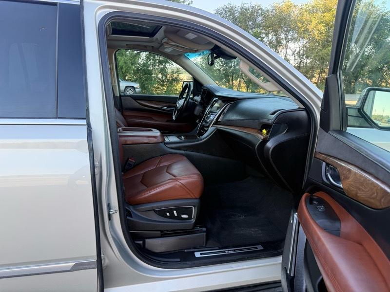 Cadillac Escalade Premium 4WD 2015