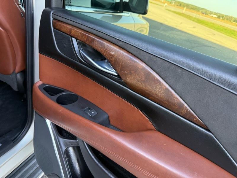 Cadillac Escalade Premium 4WD 2015
