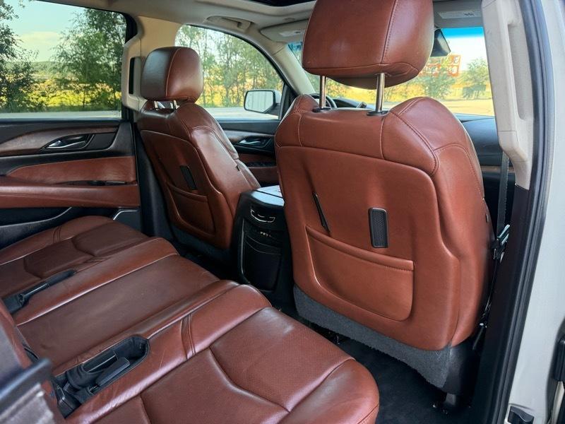Cadillac Escalade Premium 4WD 2015