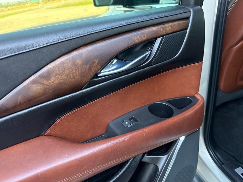 Cadillac Escalade Premium 4WD 2015
