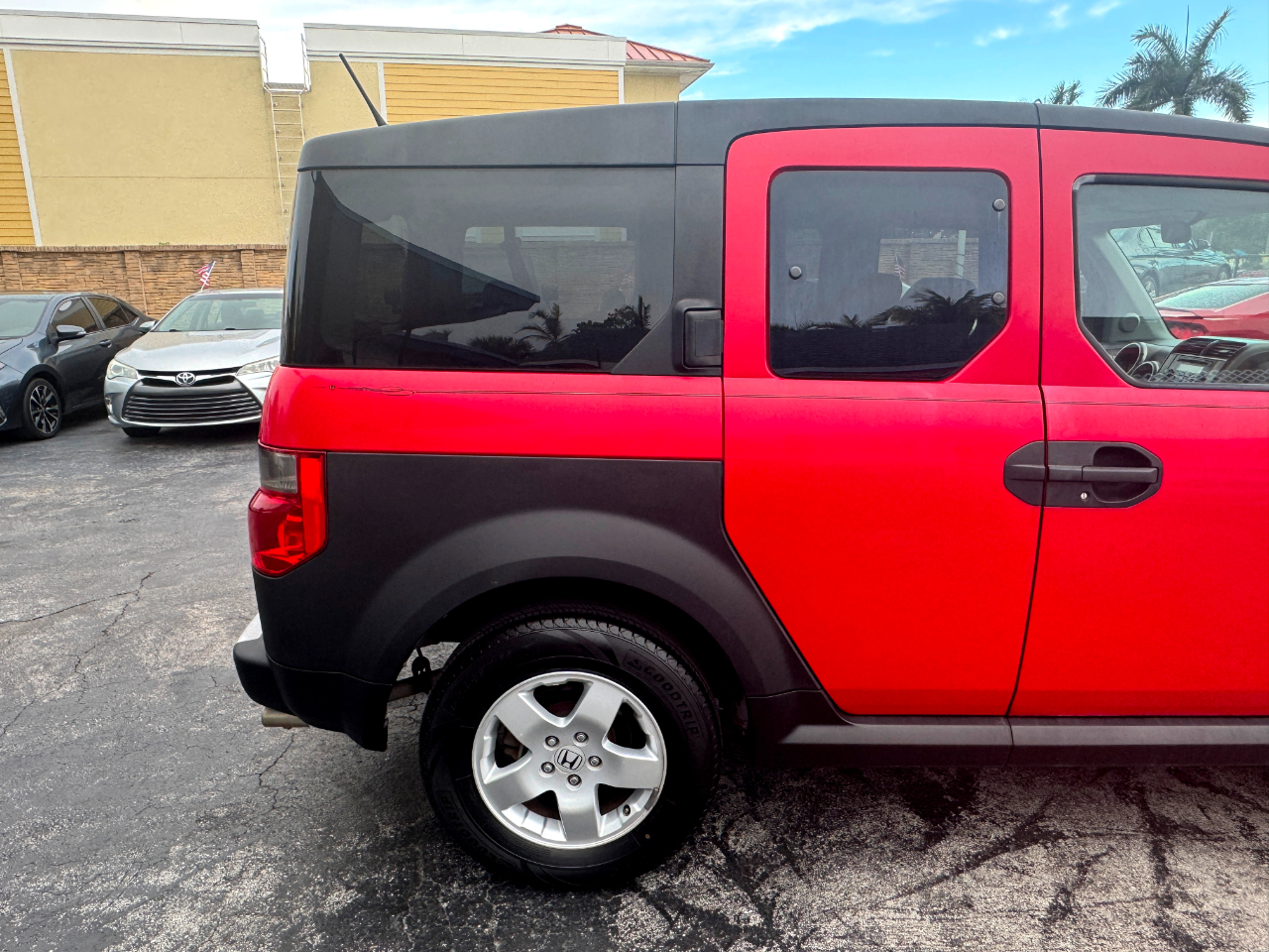 Honda Element EX 2WD 4-spd AT 2005