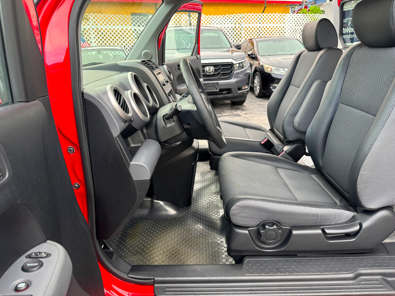 Honda Element EX 2WD 4-spd AT 2005