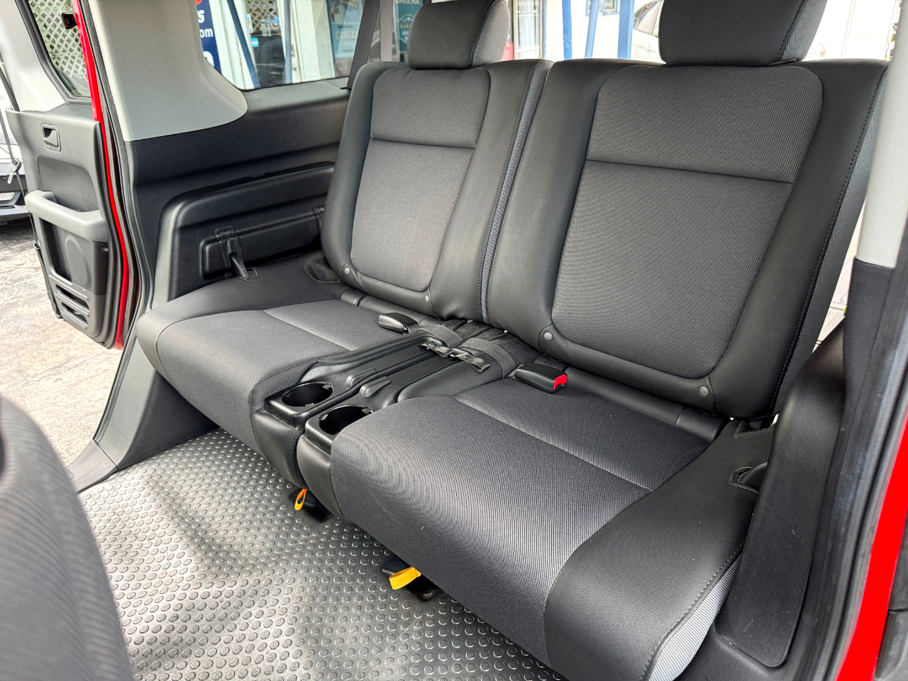 Honda Element EX 2WD 4-spd AT 2005