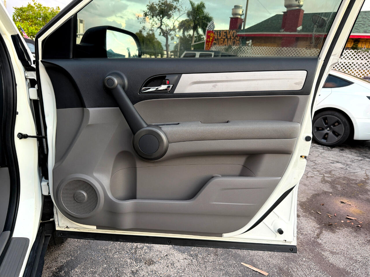 Honda CR-V LX 2WD 5-Speed AT 2010