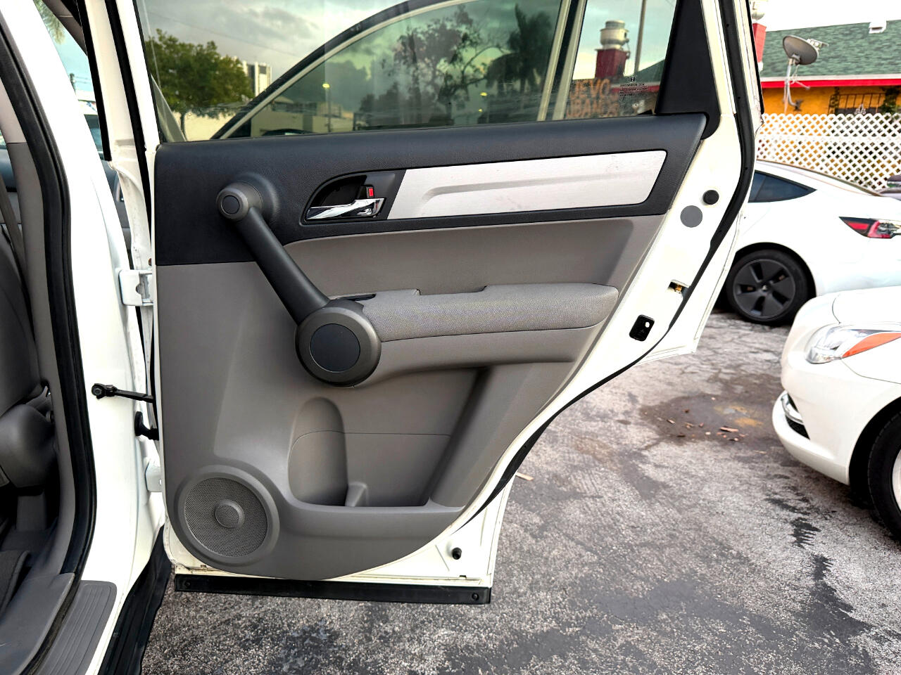 Honda CR-V LX 2WD 5-Speed AT 2010