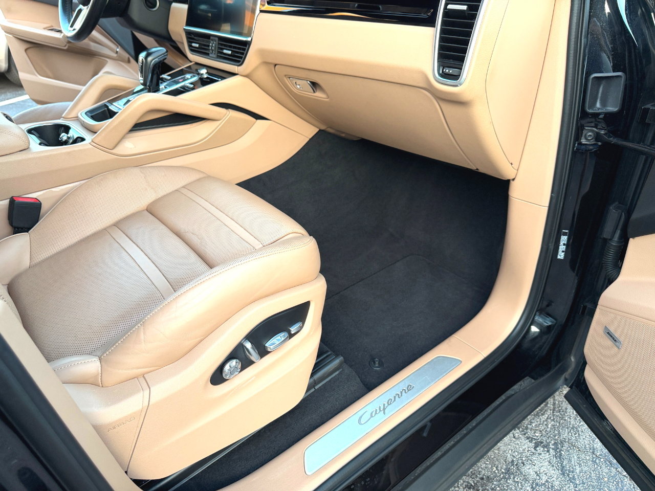 Porsche Cayenne Base 2020