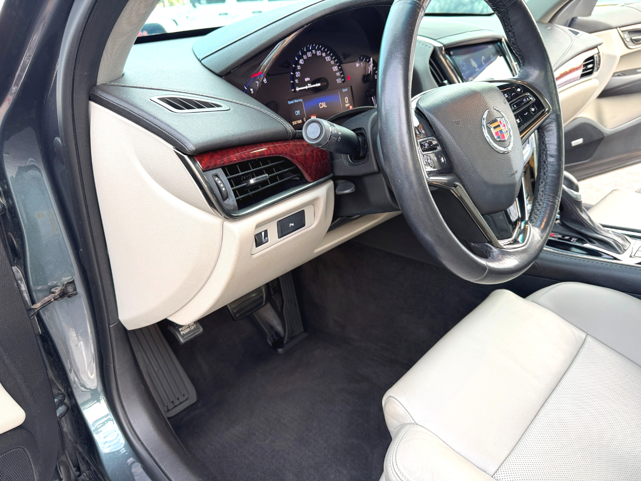 Cadillac ATS 2.0L Luxury RWD 2013