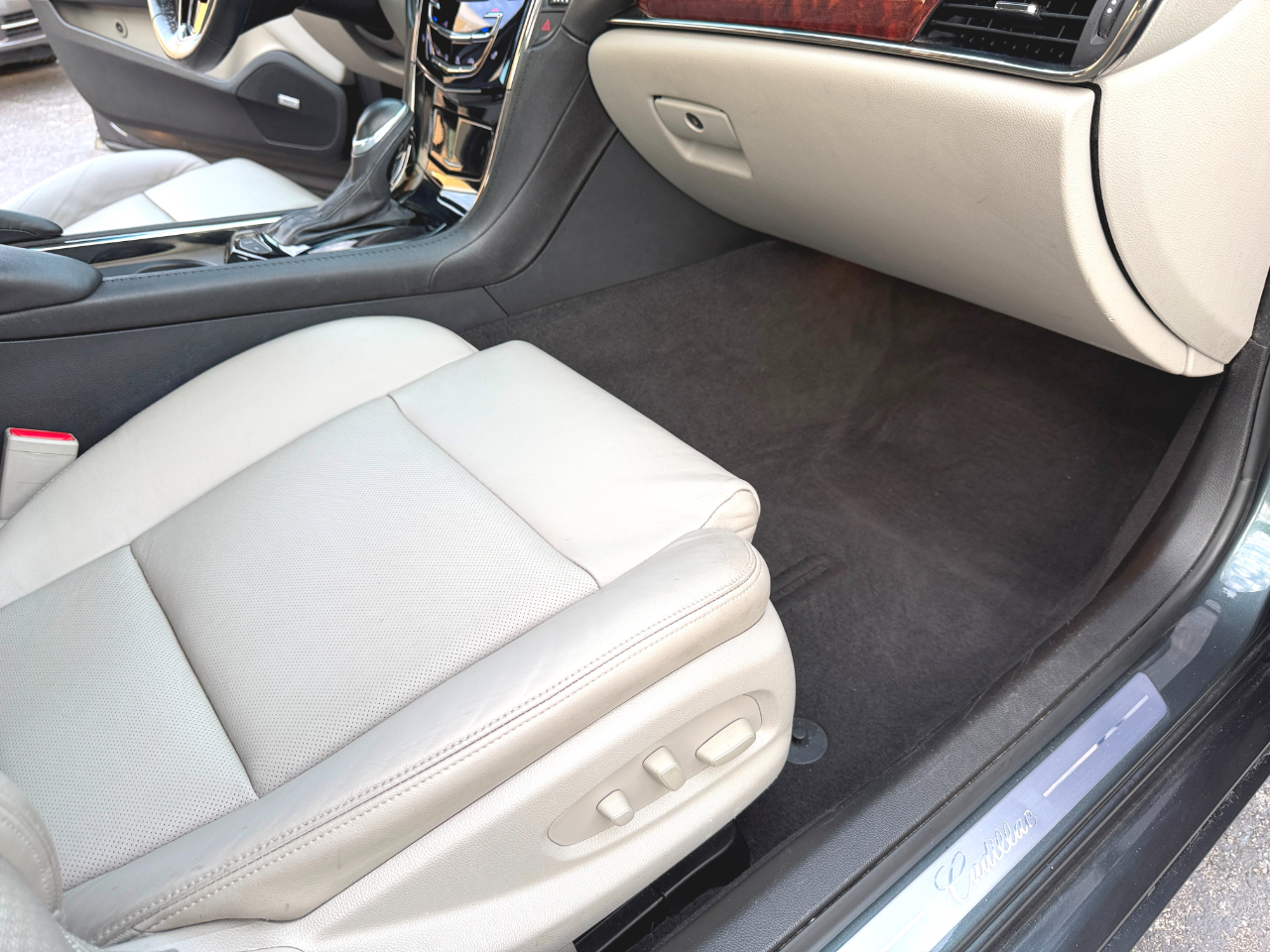 Cadillac ATS 2.0L Luxury RWD 2013