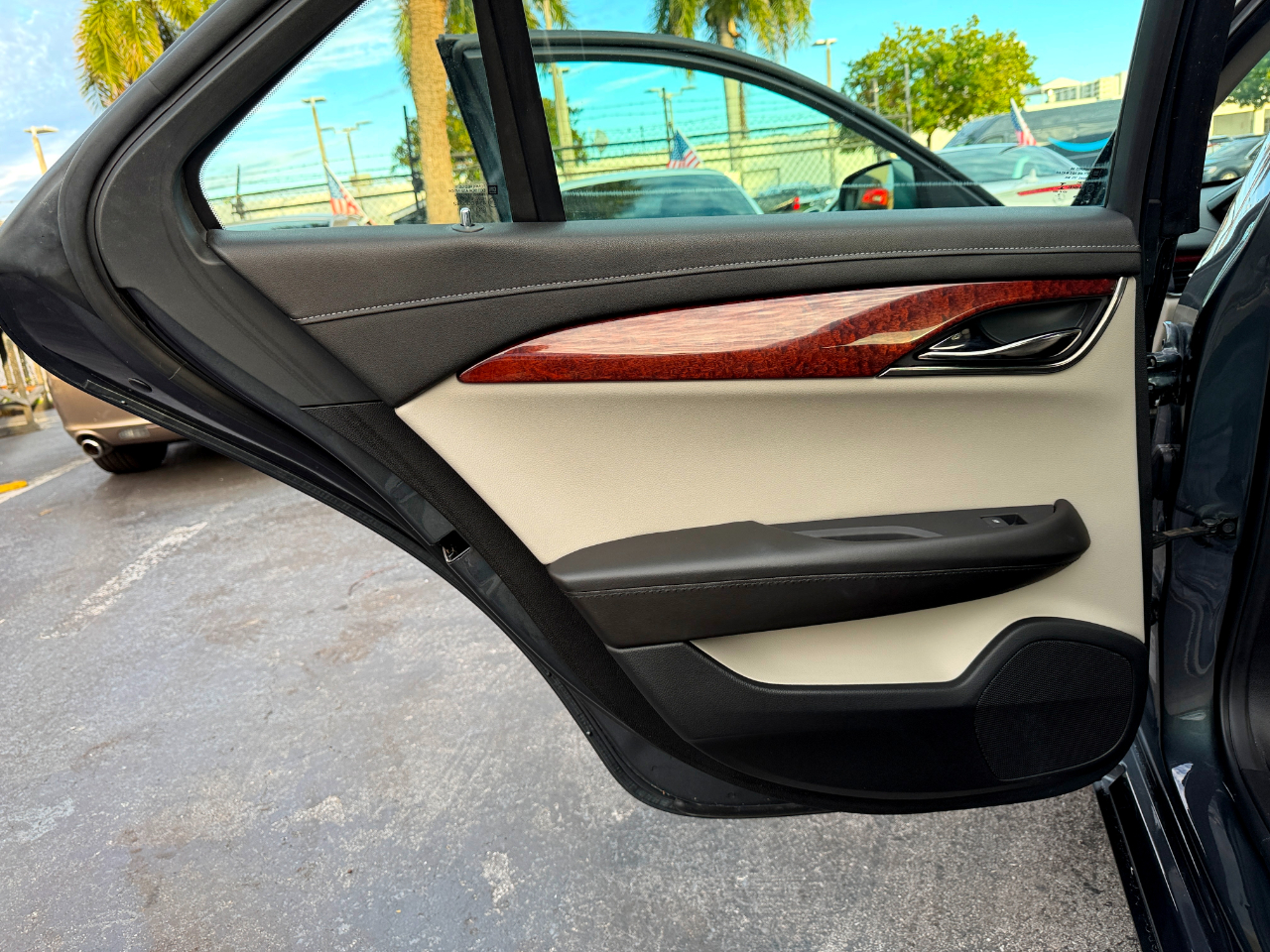 Cadillac ATS 2.0L Luxury RWD 2013