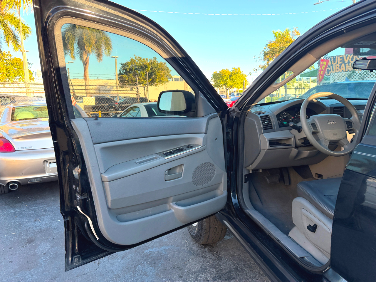 Jeep Grand Cherokee Laredo 2WD 2006