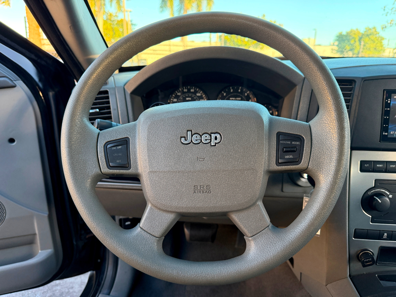 Jeep Grand Cherokee Laredo 2WD 2006