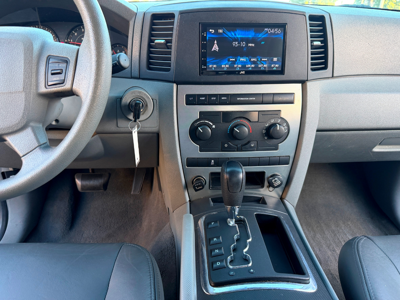 Jeep Grand Cherokee Laredo 2WD 2006