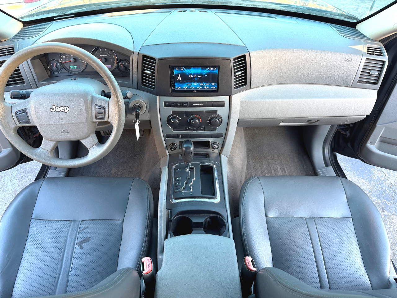 Jeep Grand Cherokee Laredo 2WD 2006