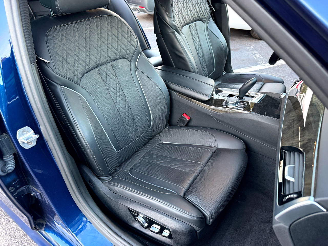 BMW 5-Series M550i xDrive 2019