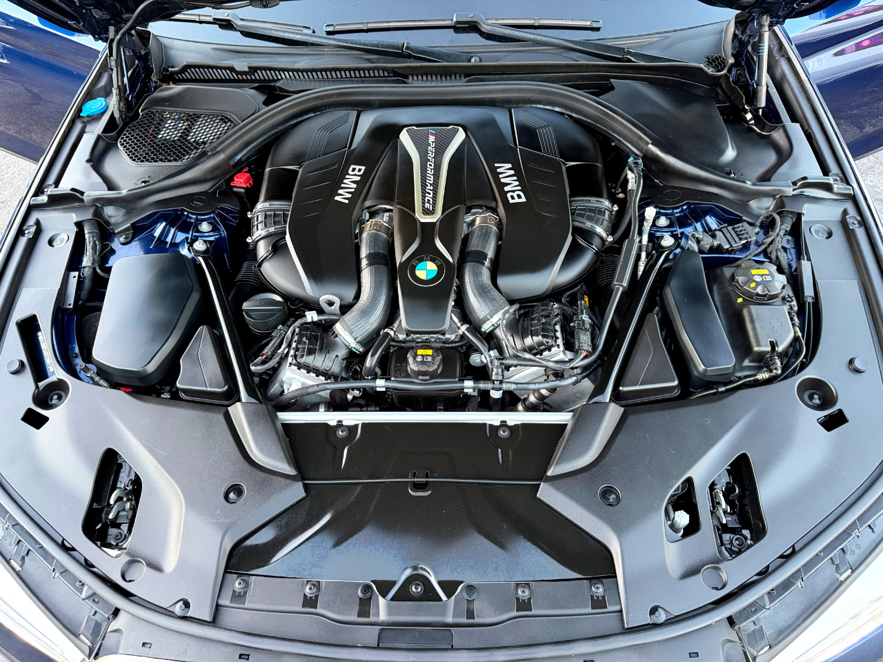 BMW 5-Series M550i xDrive 2019