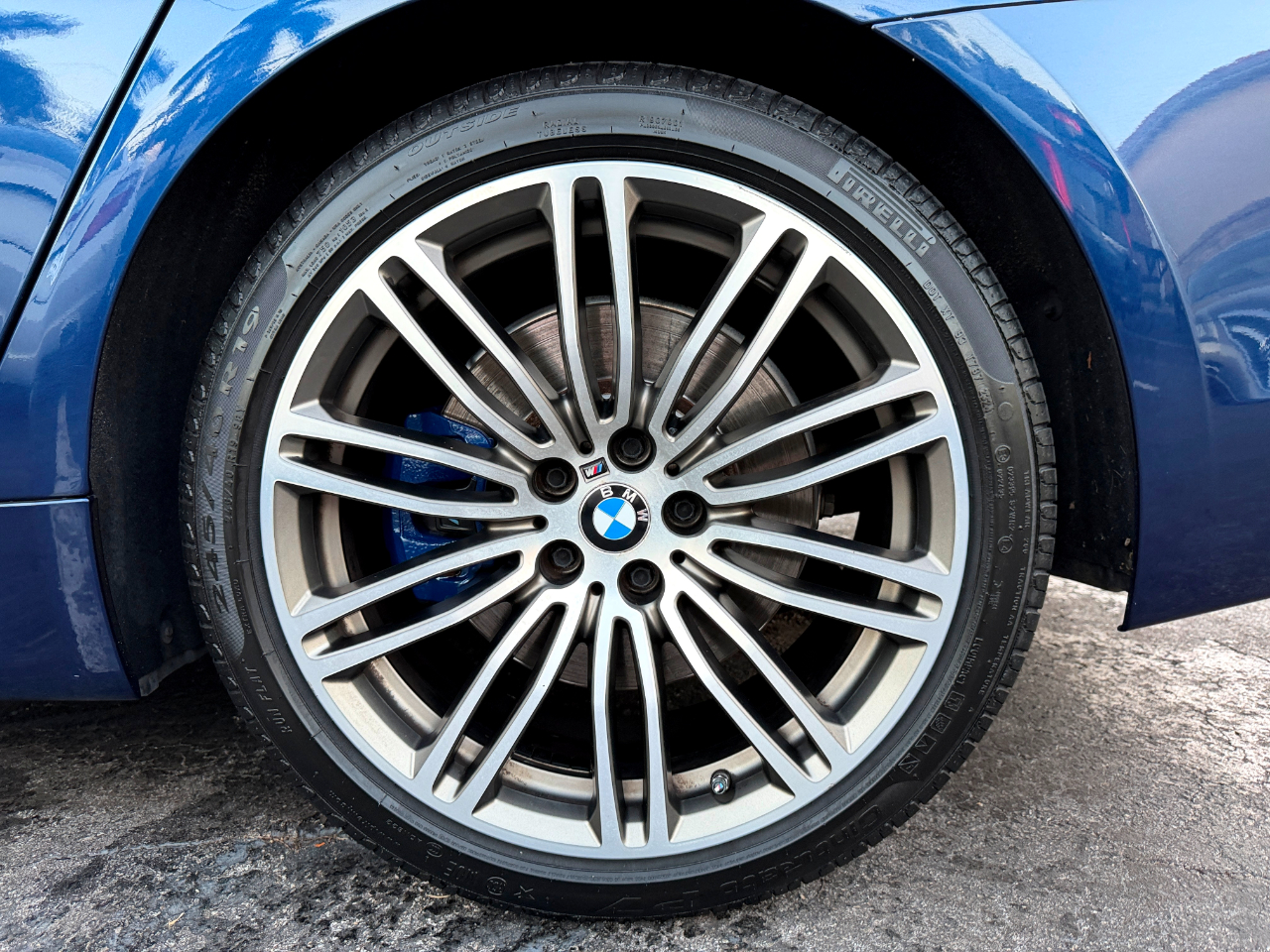 BMW 5-Series M550i xDrive 2019