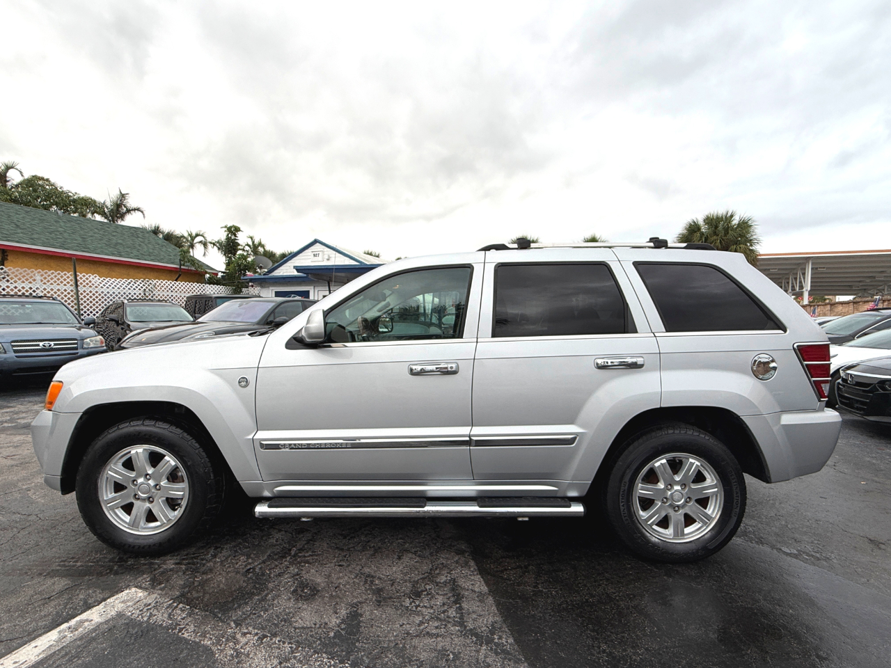 Jeep Grand Cherokee Overland 4WD 2009