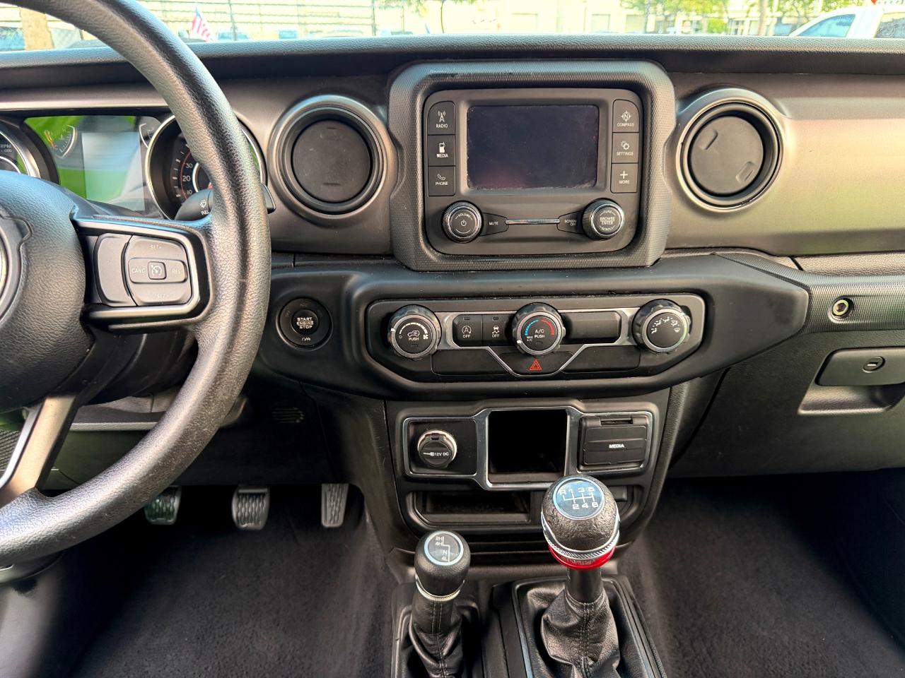 Jeep Wrangler Unlimited Sport 2021