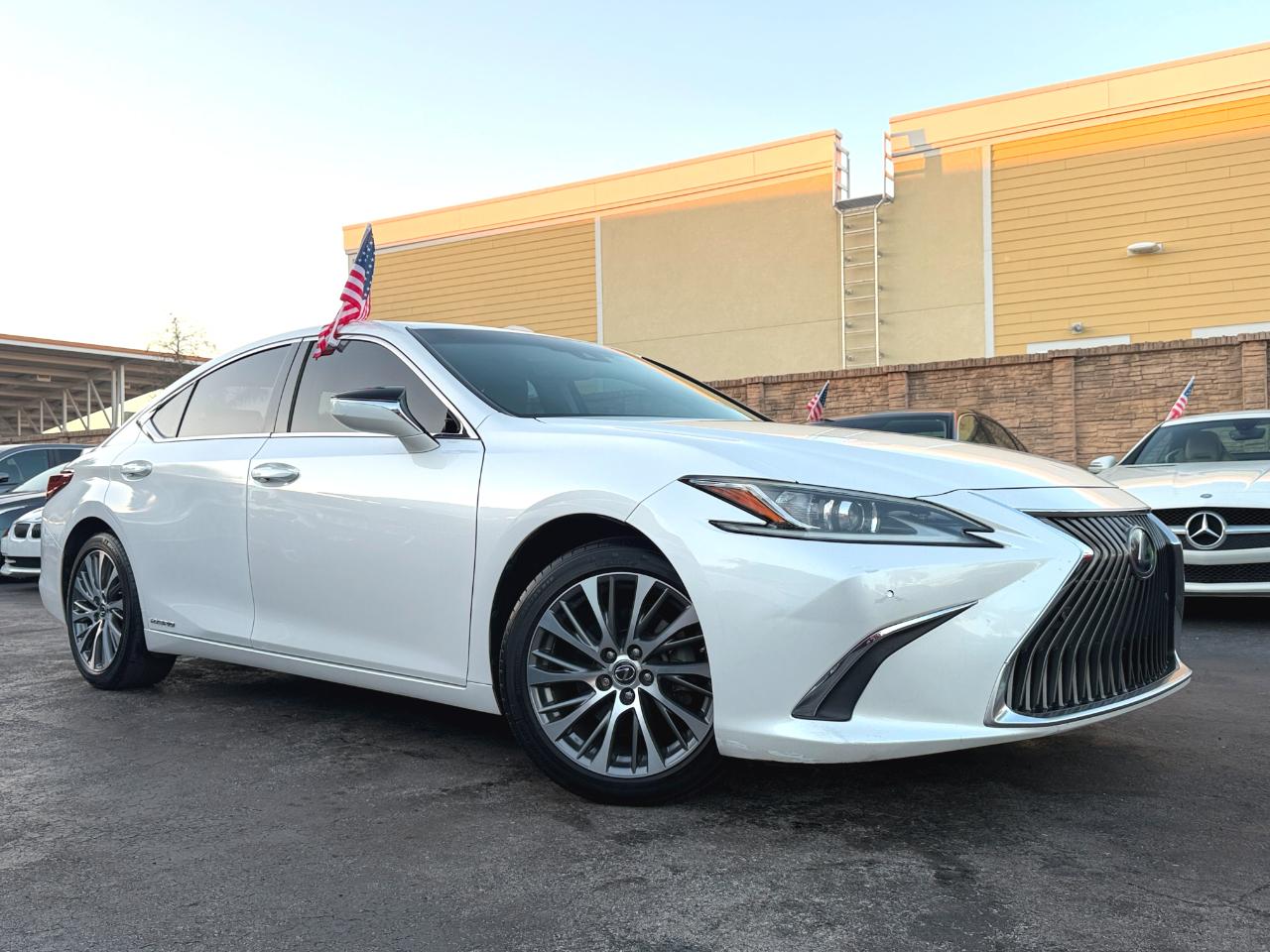 Lexus ES 300h Base 2019
