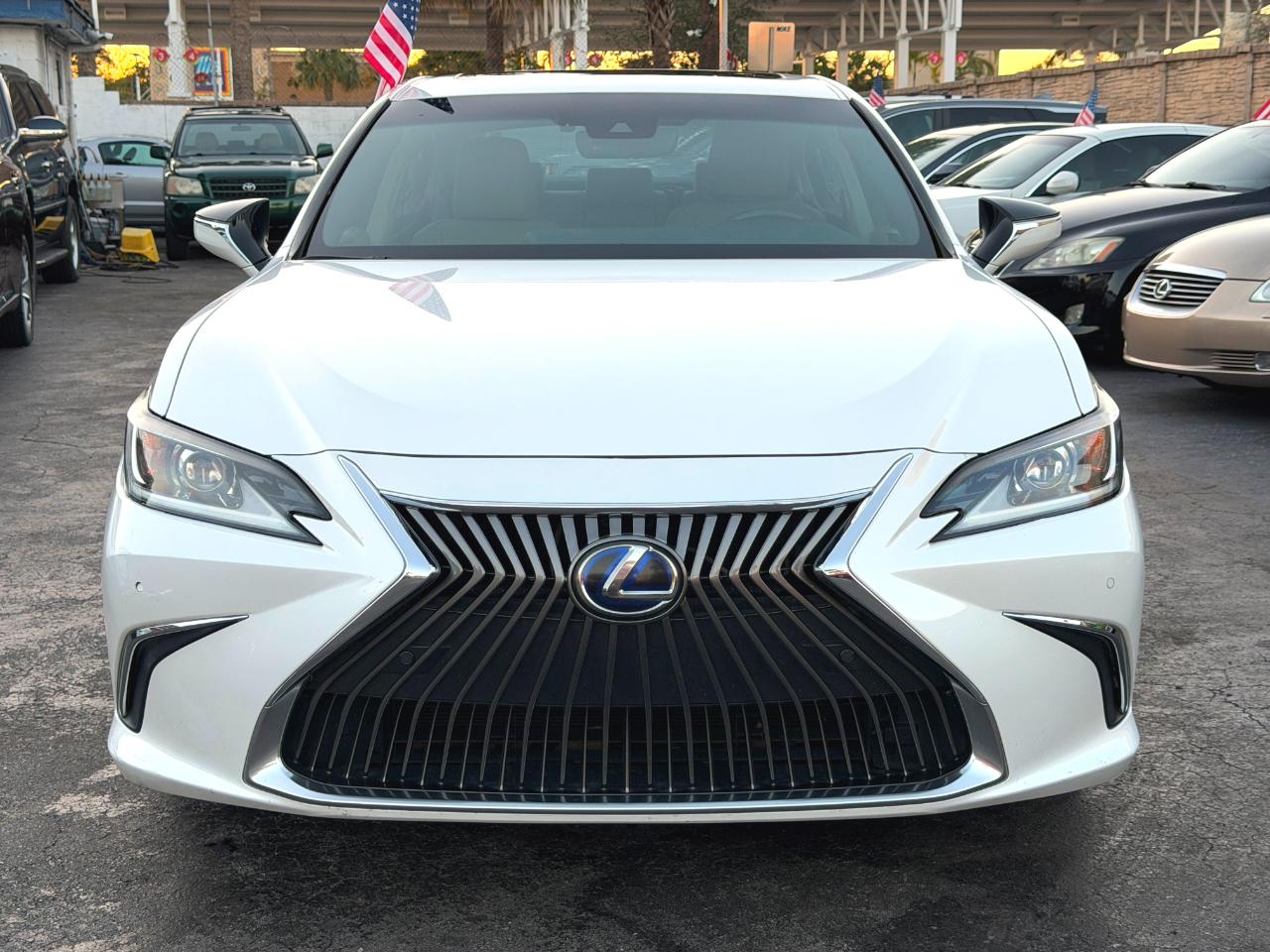 Lexus ES 300h Base 2019