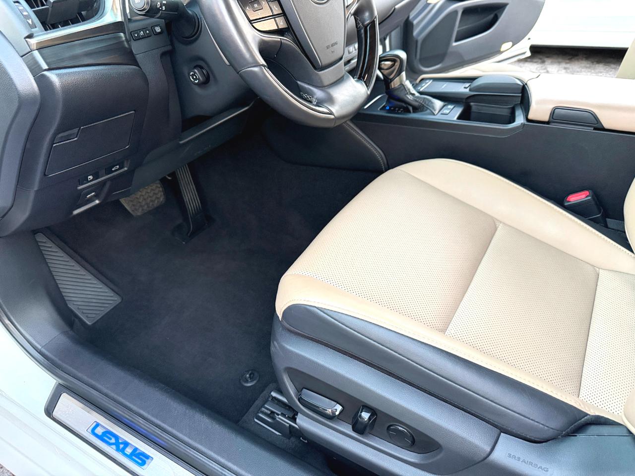 Lexus ES 300h Base 2019