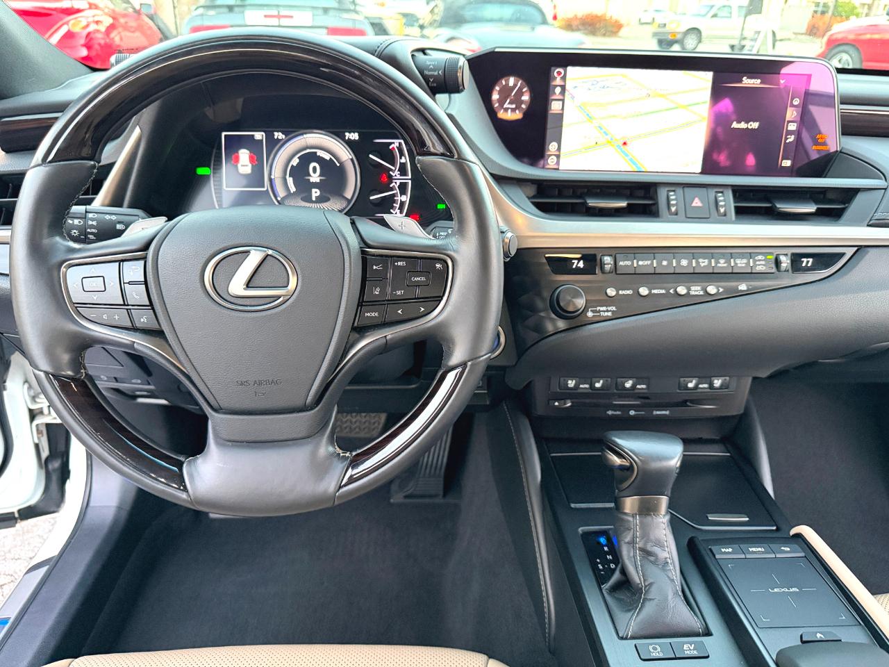 Lexus ES 300h Base 2019